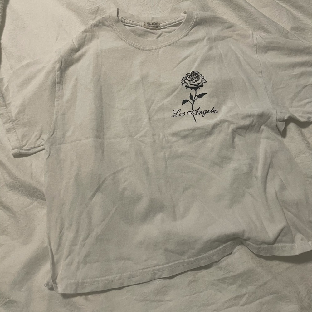 cropped white t shirt